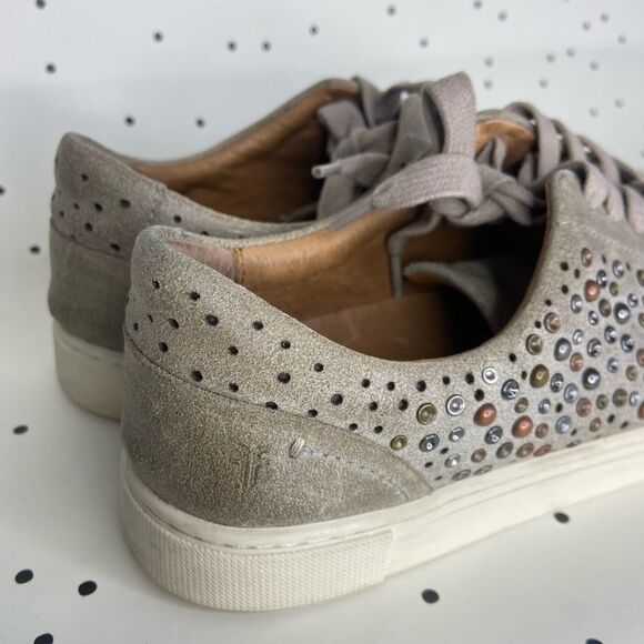 🤎FRYE🤎 ivy deco stud low Deborah sneaker new with box size 9,5 rivets - Picture 16 of 16